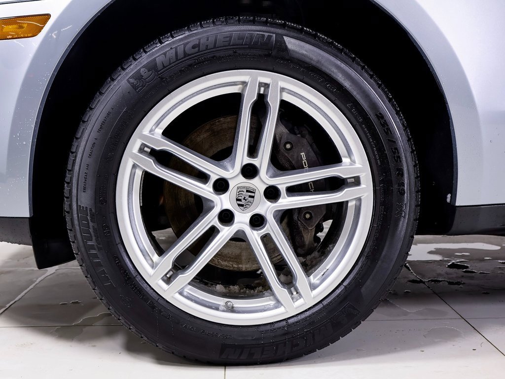 Used 2025 Porsche Macan image 22