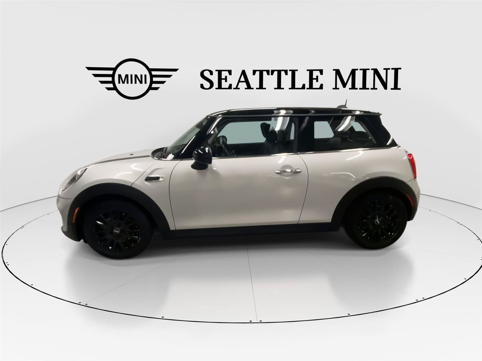 Used 2019 MINI Cooper 2-Door Hardtop FWD image 5