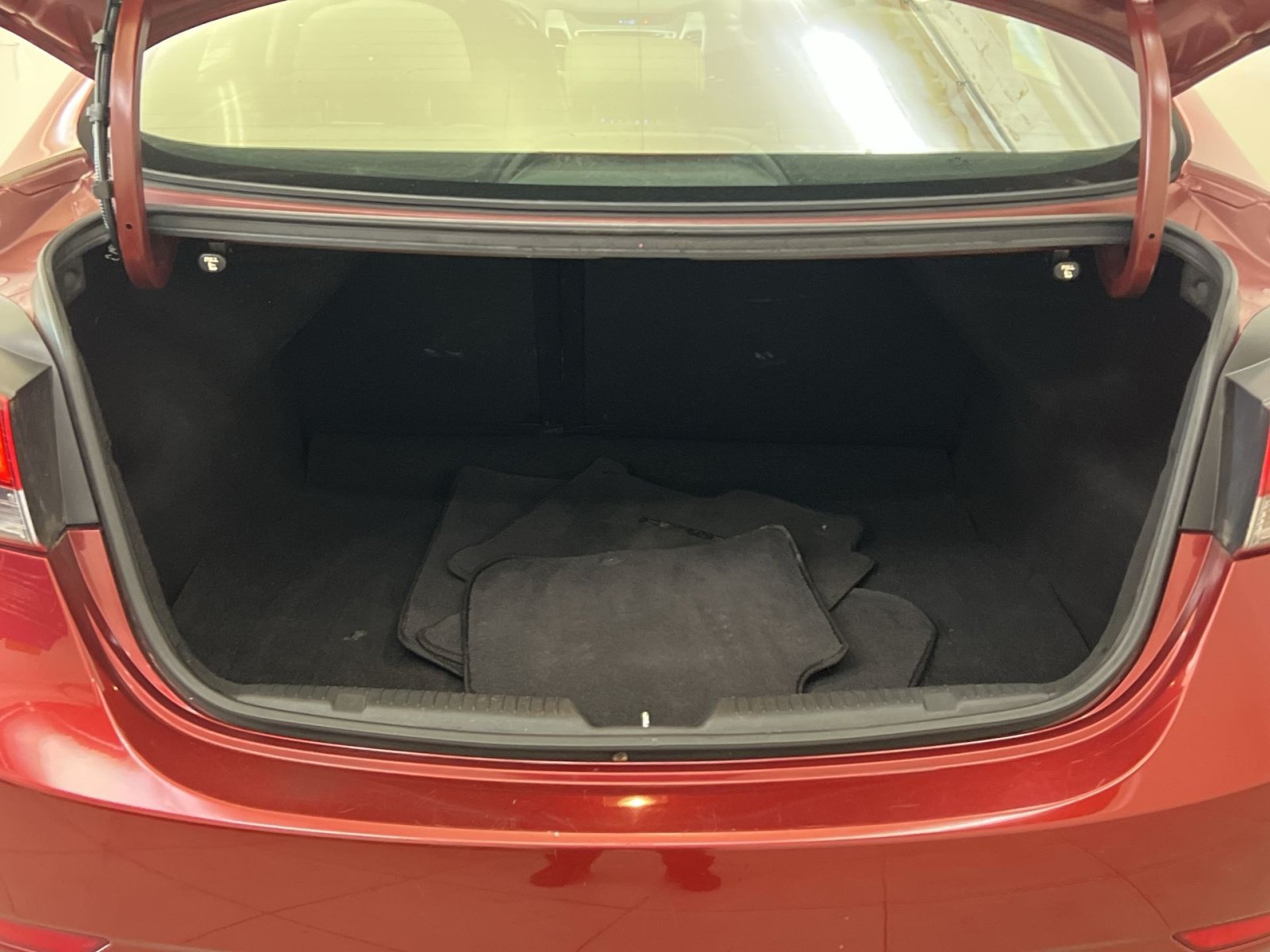 Used 2014 Hyundai Elantra SE FWD image 22