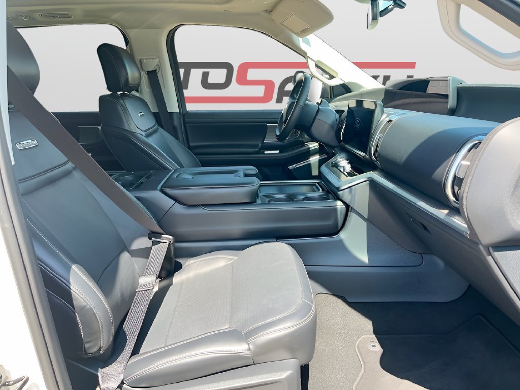 Used 2025 Ford Expedition Max Platinum AWD/4WD image 32