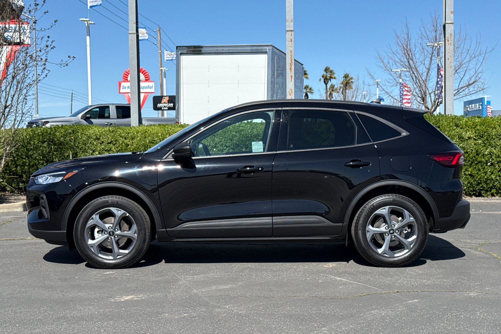 Used 2025 Ford Escape ST-Line image 7