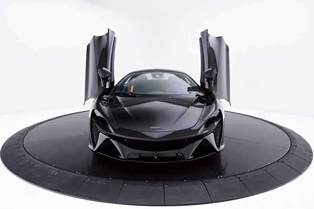 Used 2026 McLaren Artura RWD image 29