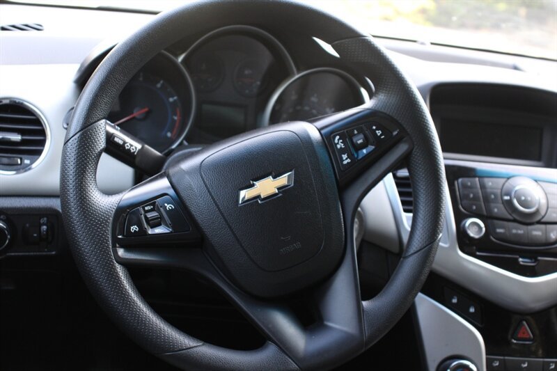 Used 2012 Chevrolet Cruze LS w/ Connectivity Package FWD image 17