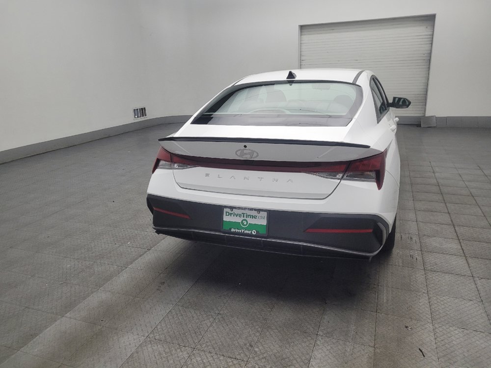 Used 2025 Hyundai Elantra Sport FWD image 7