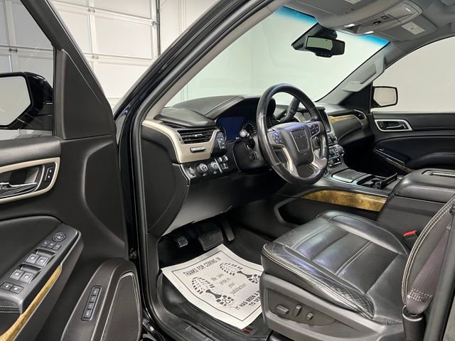Used 2017 GMC Yukon Denali w/ Open Road Package AWD/4WD image 19