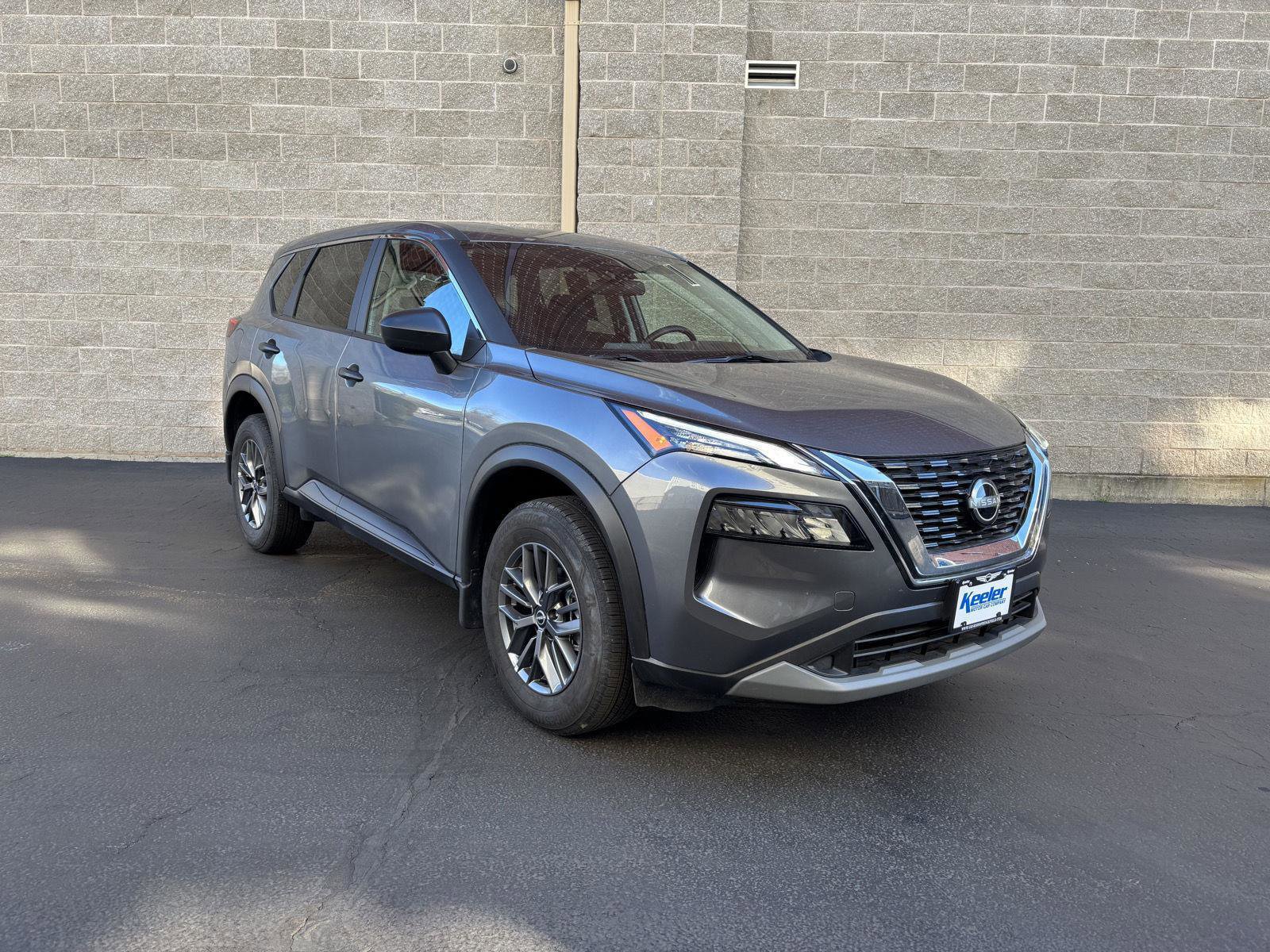 Used 2023 Nissan Rogue S image 1