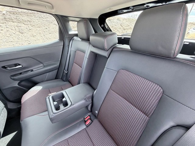 New 2026 Nissan Kicks SR image 25