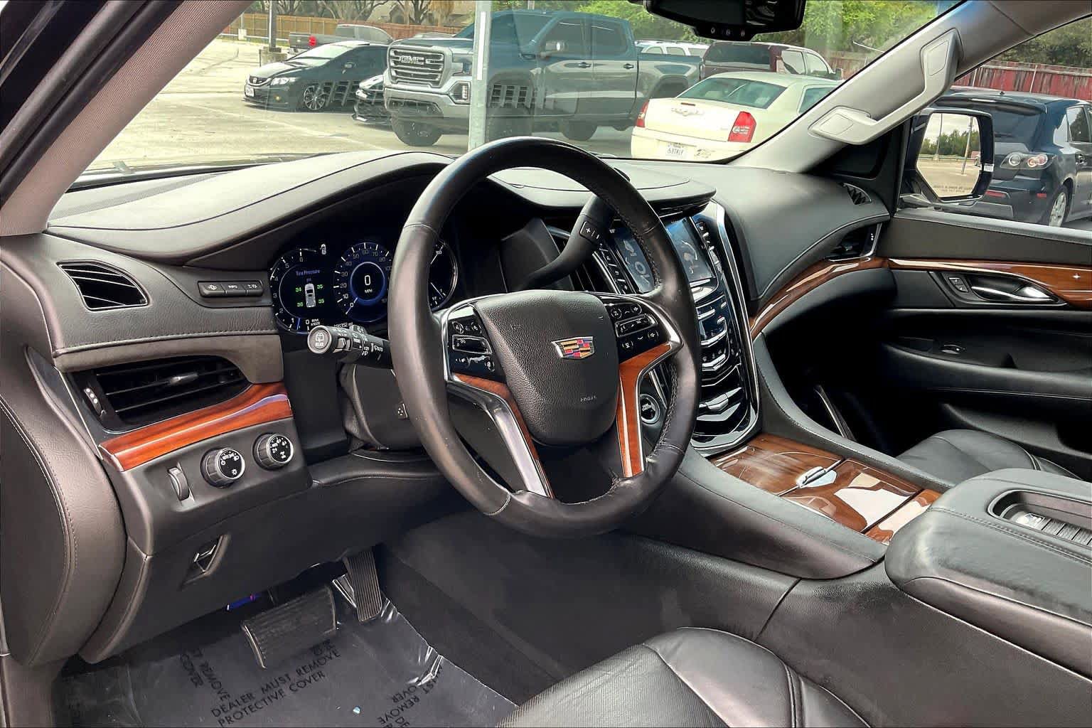 Used 2016 Cadillac Escalade ESV Premium AWD/4WD image 16