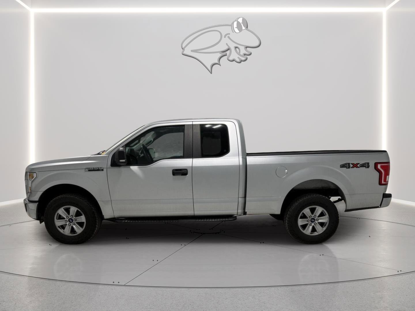 Used 2016 Ford F150 XL w/ Equipment Group 101A Mid image 3