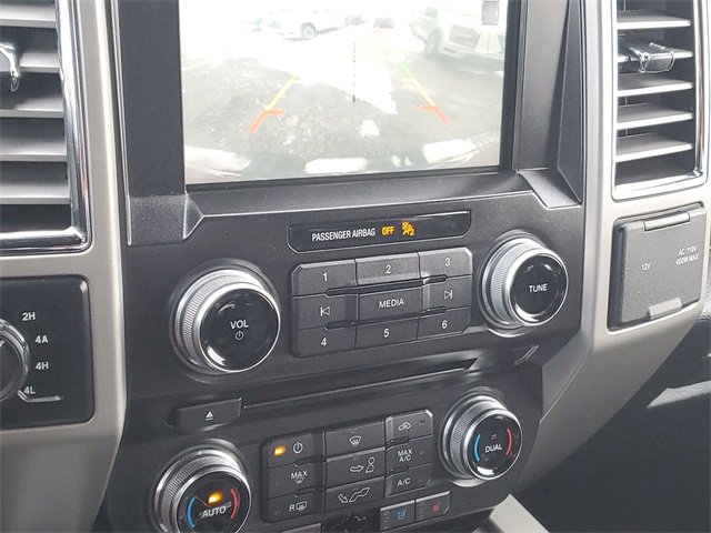 Used 2015 Ford F150 Lariat w/ Equipment Group 501A Mid image 19