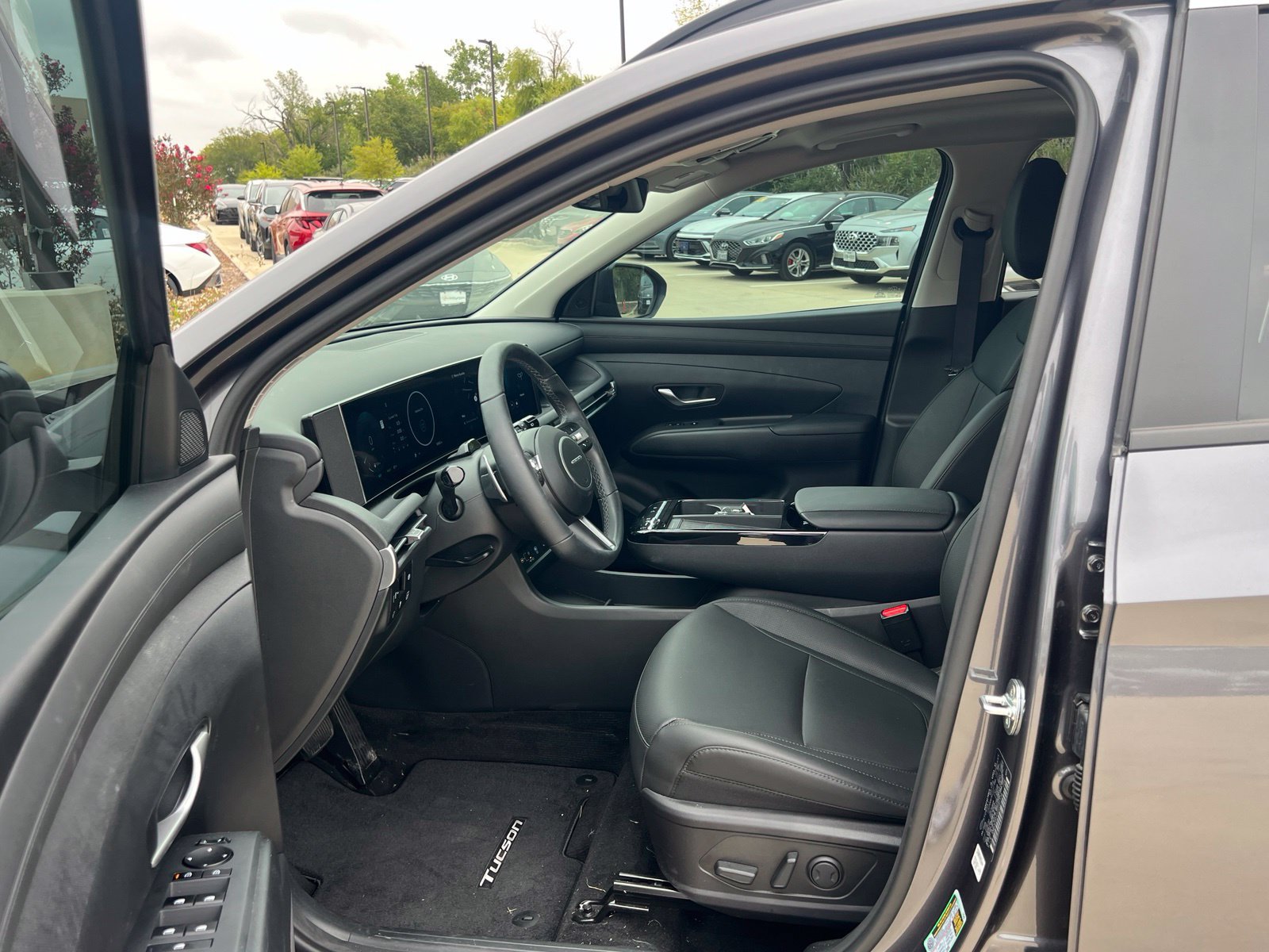 Used 2025 Hyundai Tucson SEL AWD/4WD image 24