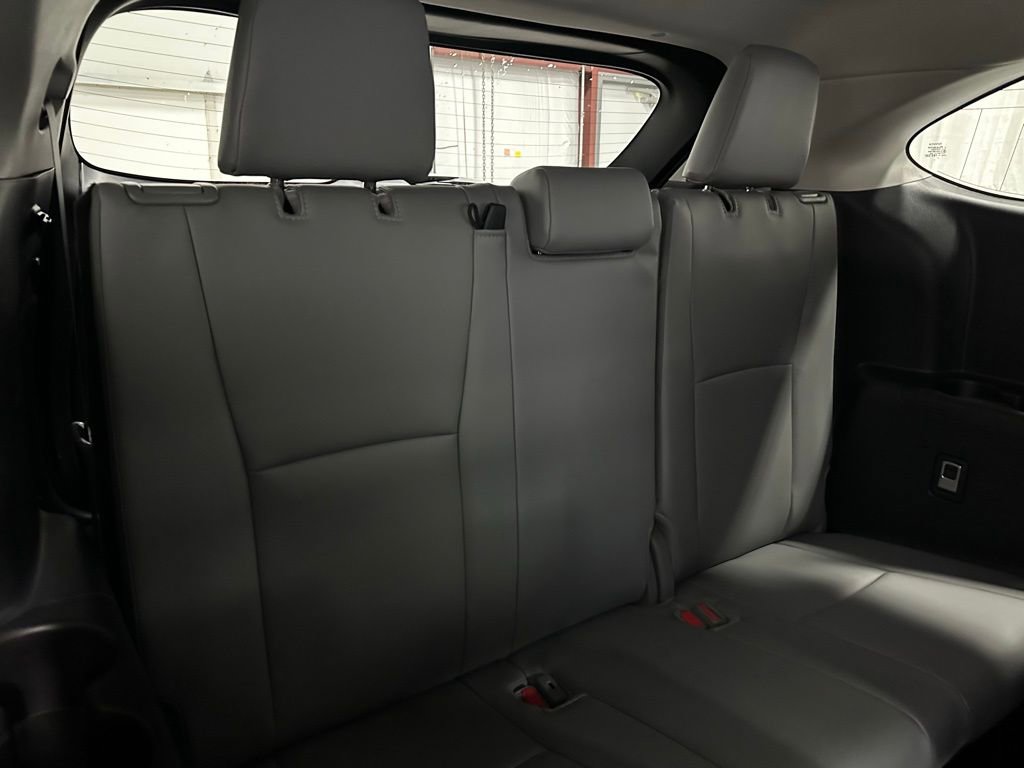 Used 2025 Toyota Highlander XLE image 61