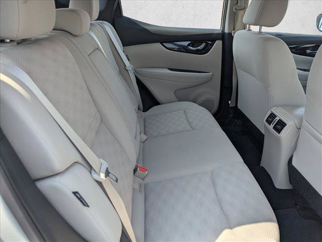 Used 2022 Nissan Rogue Sport SV AWD/4WD image 29