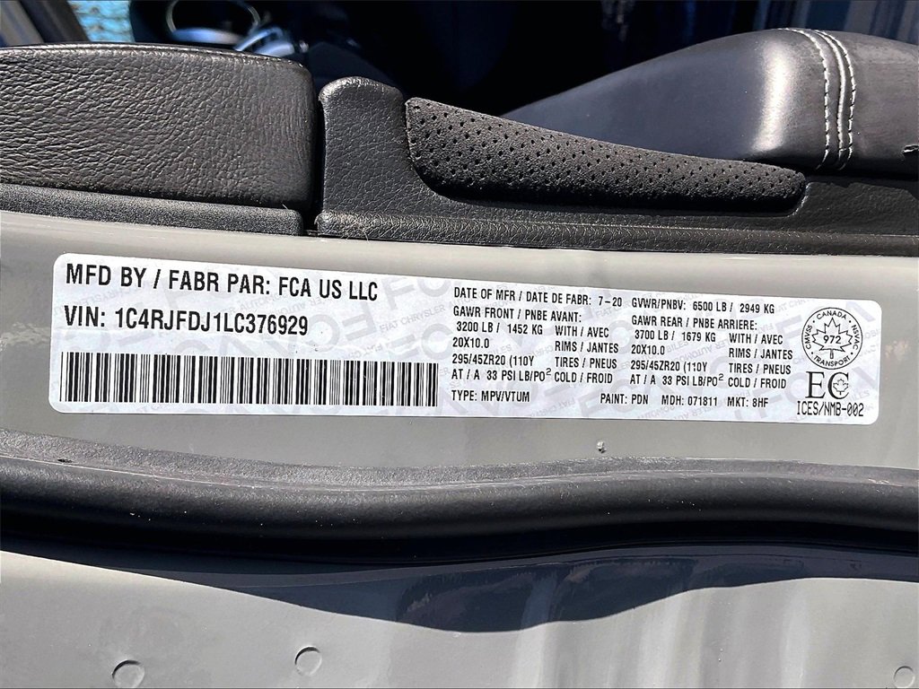 Used 2020 Jeep Grand Cherokee SRT image 33