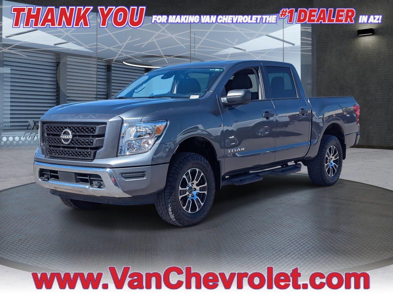 Used 2024 Nissan Titan SV image 1