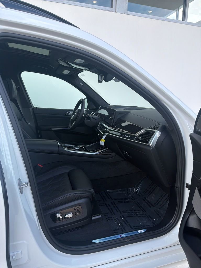 New 2026 BMW X7 xDrive40i w/ M Sport Package image 35