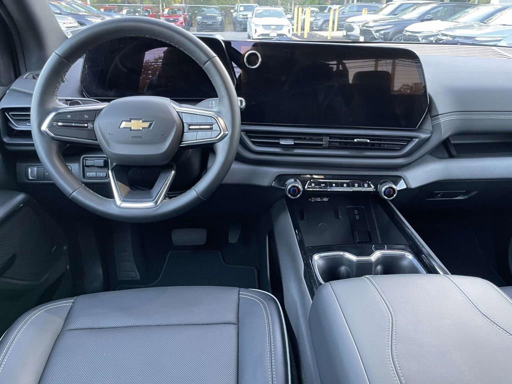 Used 2025 Chevrolet Silverado EV LT w/ LPO, Cargo Security Package AWD/4WD image 15