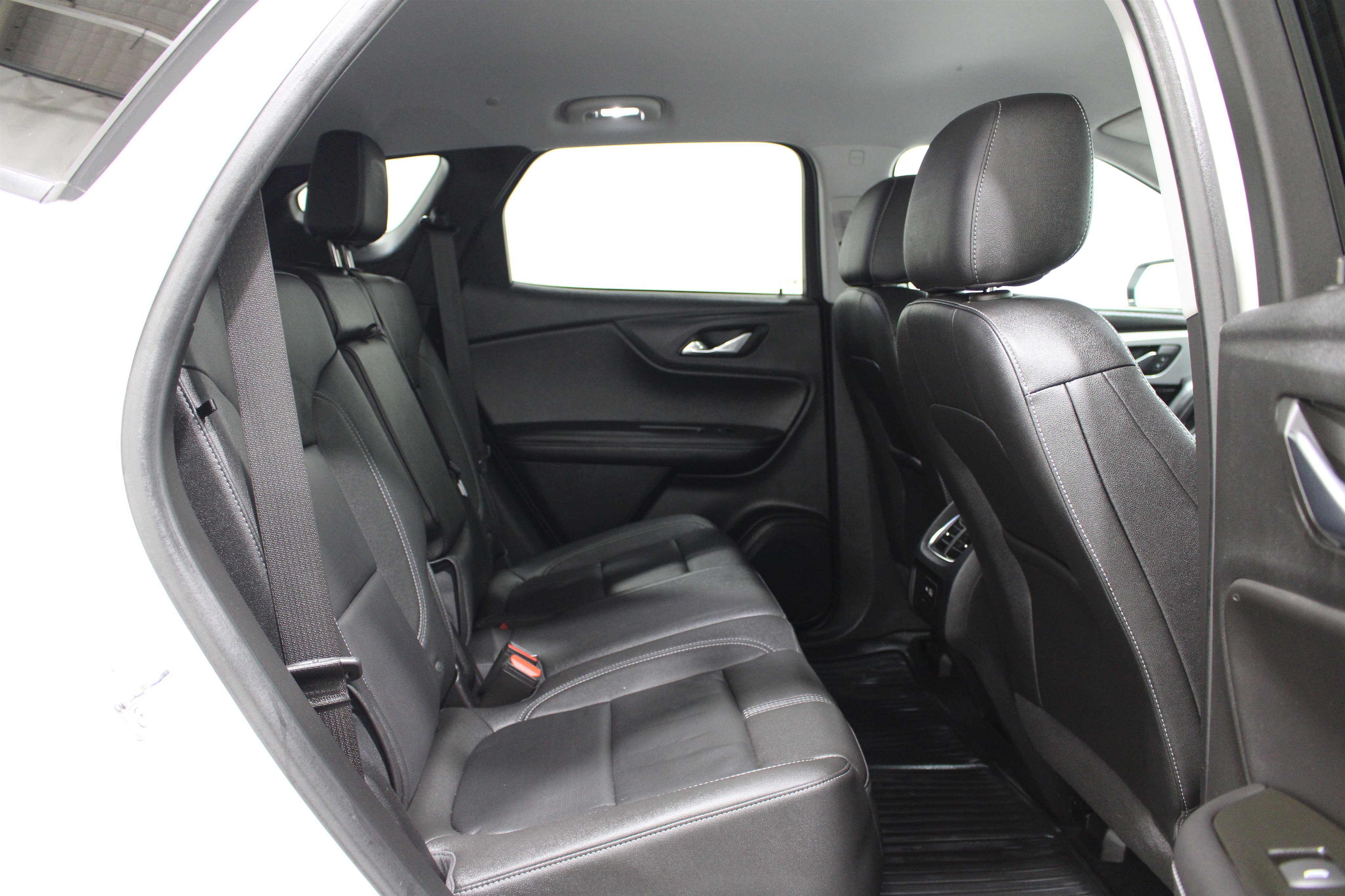 Used 2023 Chevrolet Blazer LT AWD/4WD image 25