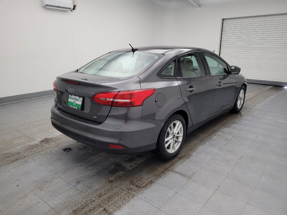 Used 2016 Ford Focus SE w/ SE Cold Weather Package image 9