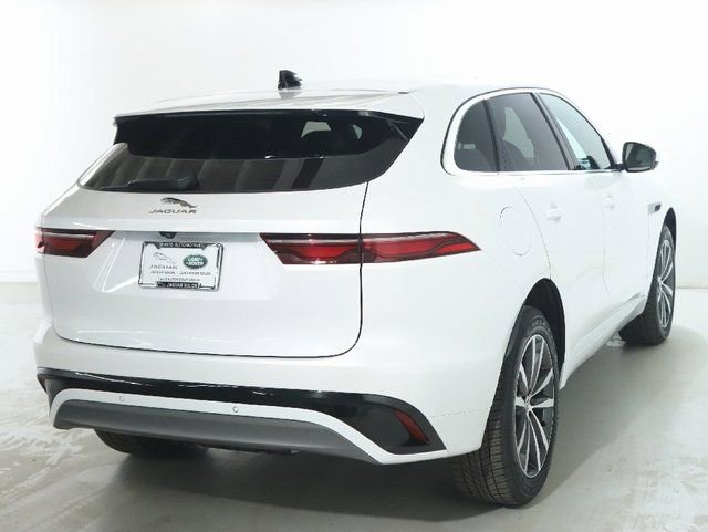 Certified 2025 Jaguar F-PACE R-Dynamic S image 9