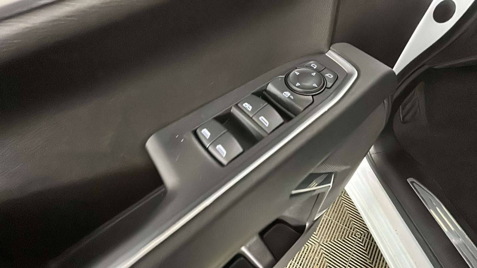 Used 2024 GMC Sierra 1500 Elevation AWD/4WD image 12
