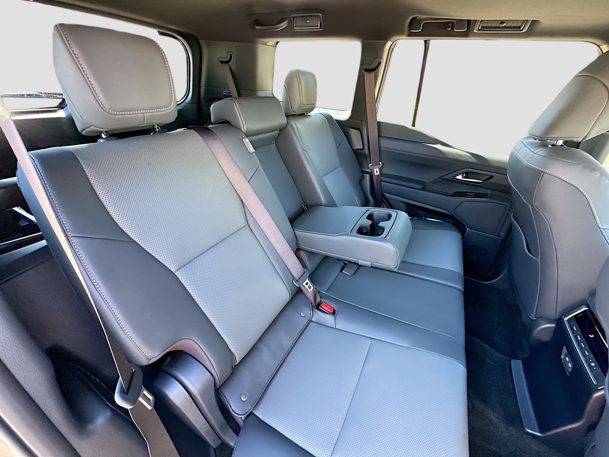 Used 2024 Lexus GX 550 w/ Cold Area Package image 30