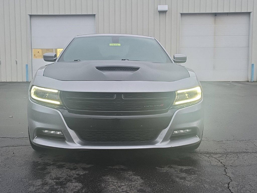 Used 2016 Dodge Charger R/T RWD image 2