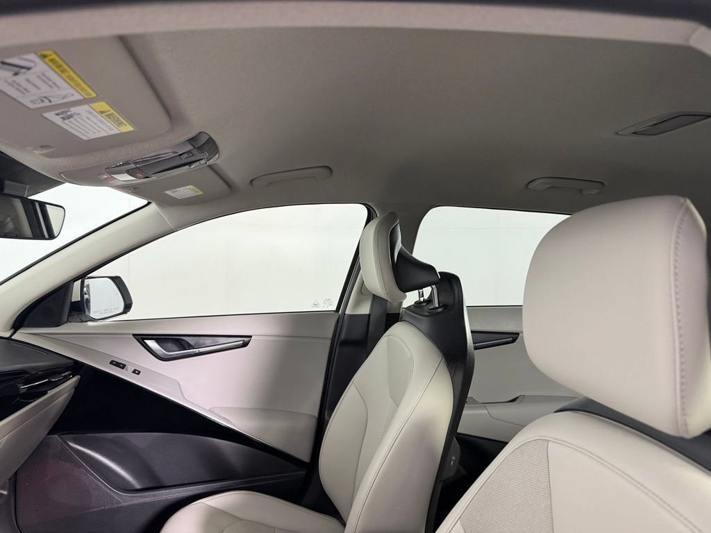 Used 2023 Kia Niro Wind FWD image 16