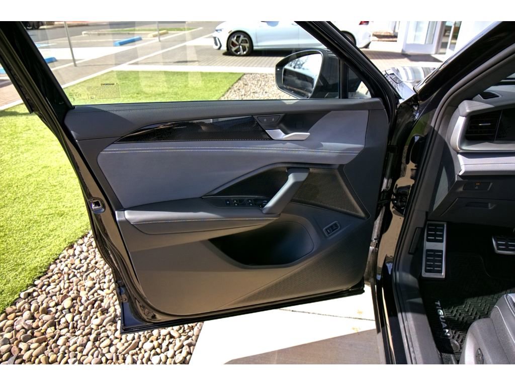 New 2026 Volkswagen Tiguan SEL R-Line image 7