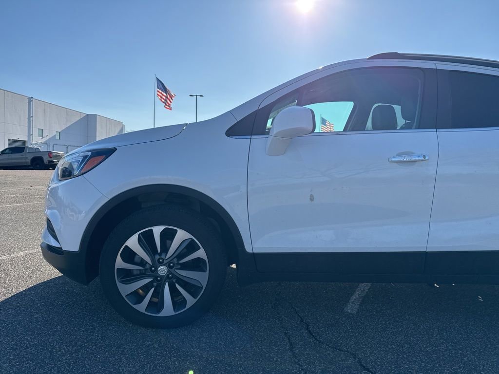 Used 2022 Buick Encore Preferred w/ Safety Package II image 5