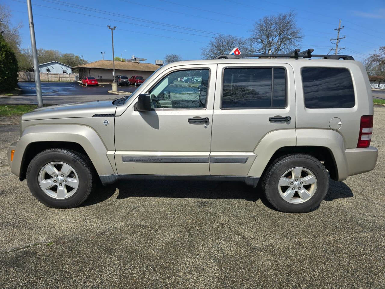 Used 2011 Jeep Liberty Sport w/ Popular Equipment Group AWD/4WD image 4
