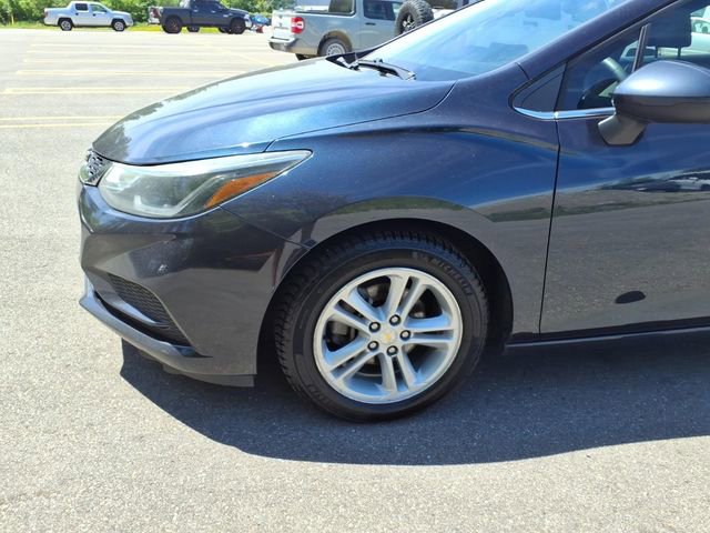 Used 2016 Chevrolet Cruze LT w/ Convenience Package FWD image 4