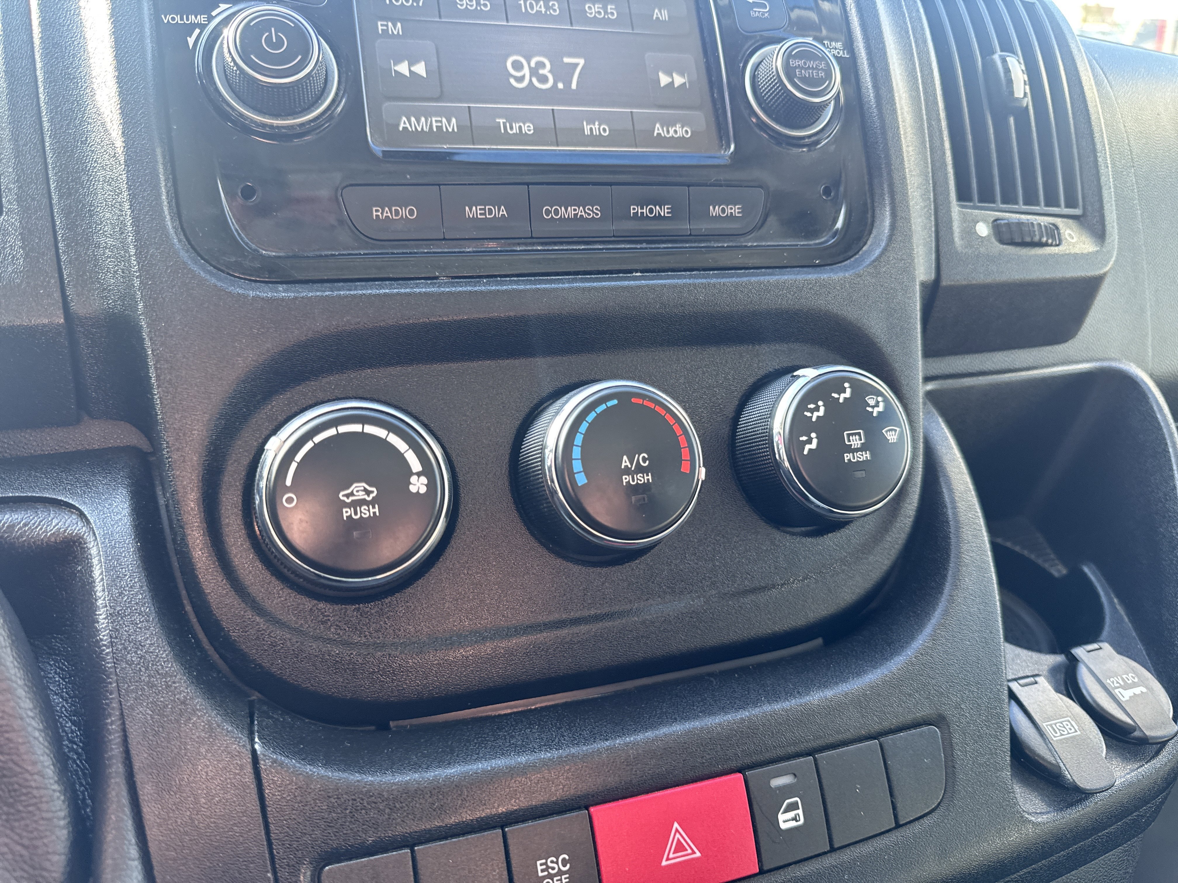 Used 2016 RAM ProMaster 1500 image 25