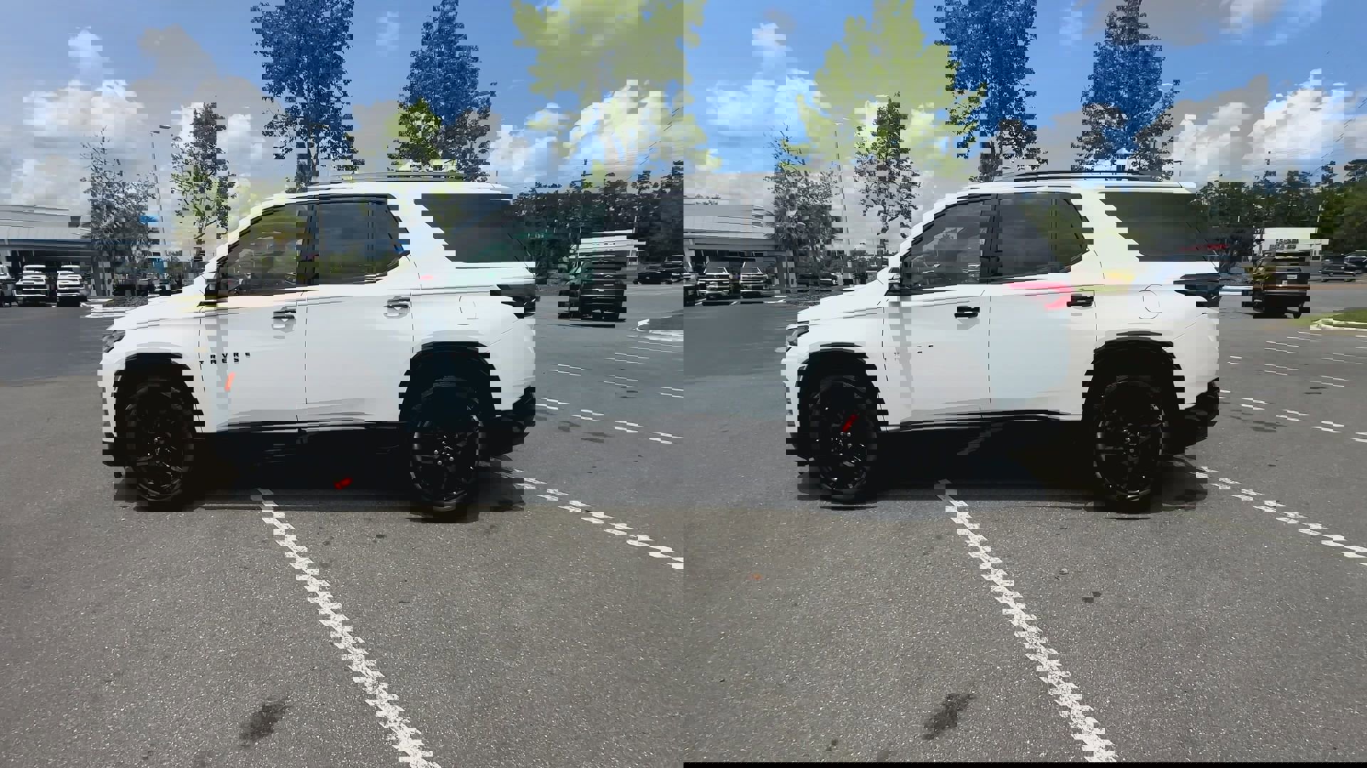 Certified 2023 Chevrolet Traverse Premier w/ Redline Edition image 6