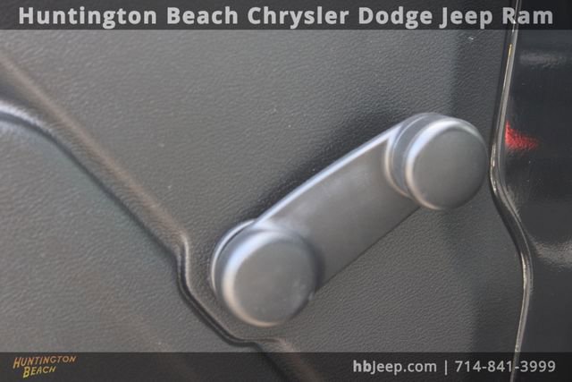 Used 2023 Jeep Wrangler Sport image 9