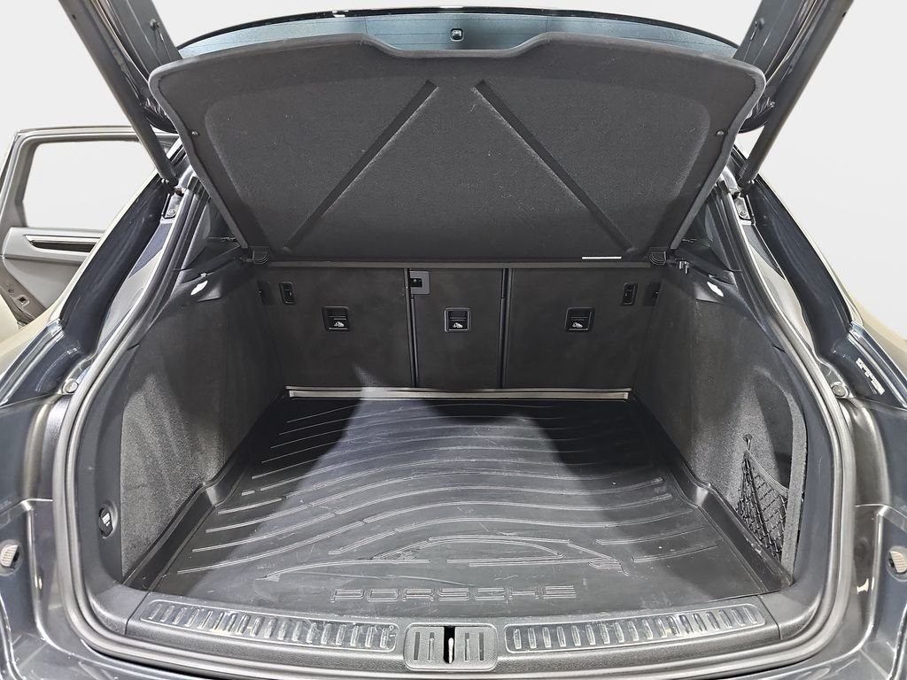 Used 2019 Porsche Macan AWD/4WD image 14