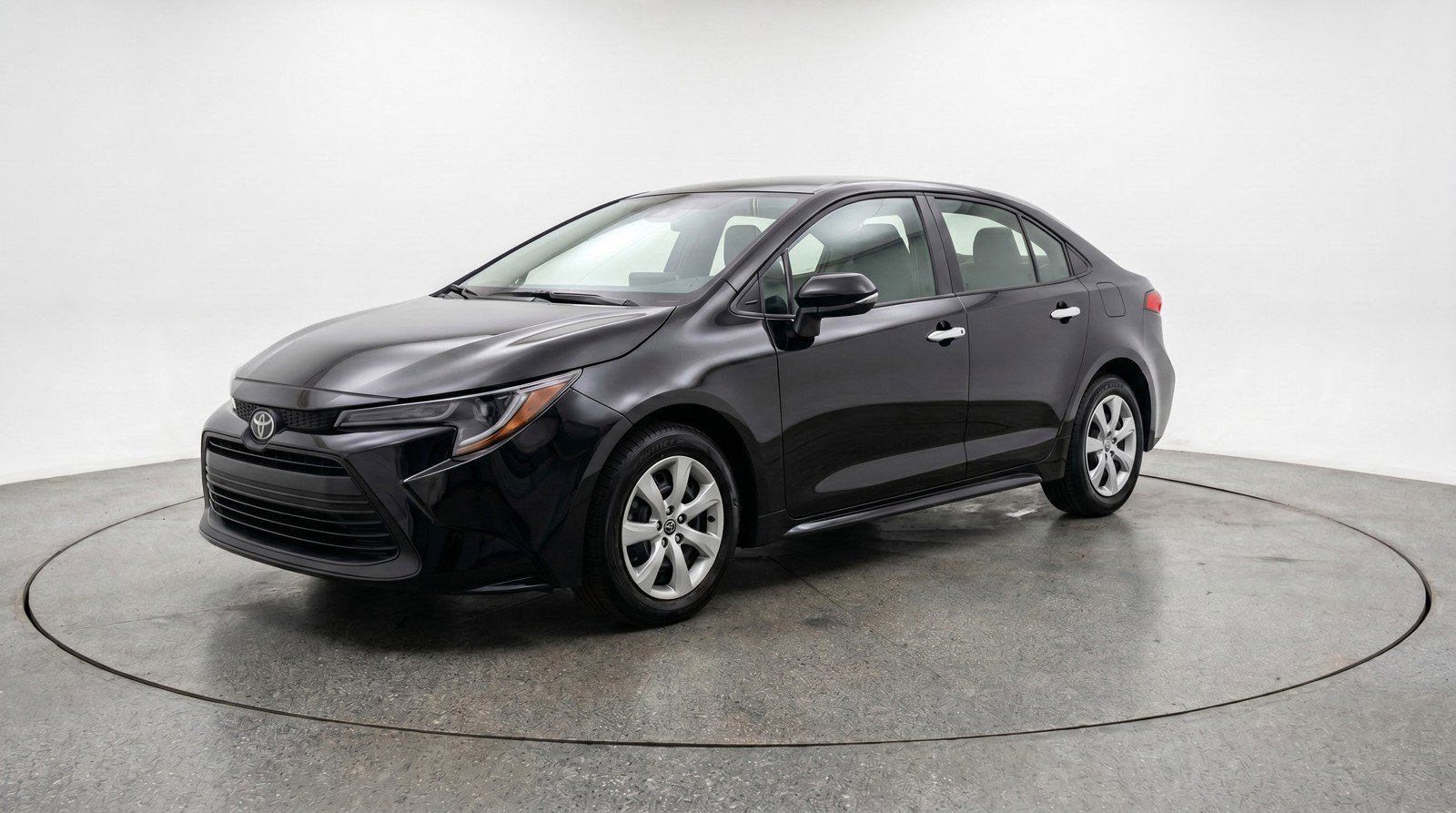 Used 2025 Toyota Corolla LE FWD image 3