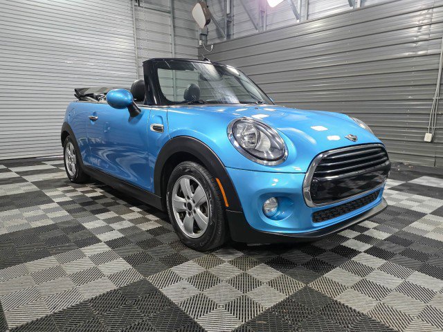 Used 2017 MINI Cooper Convertible image 4