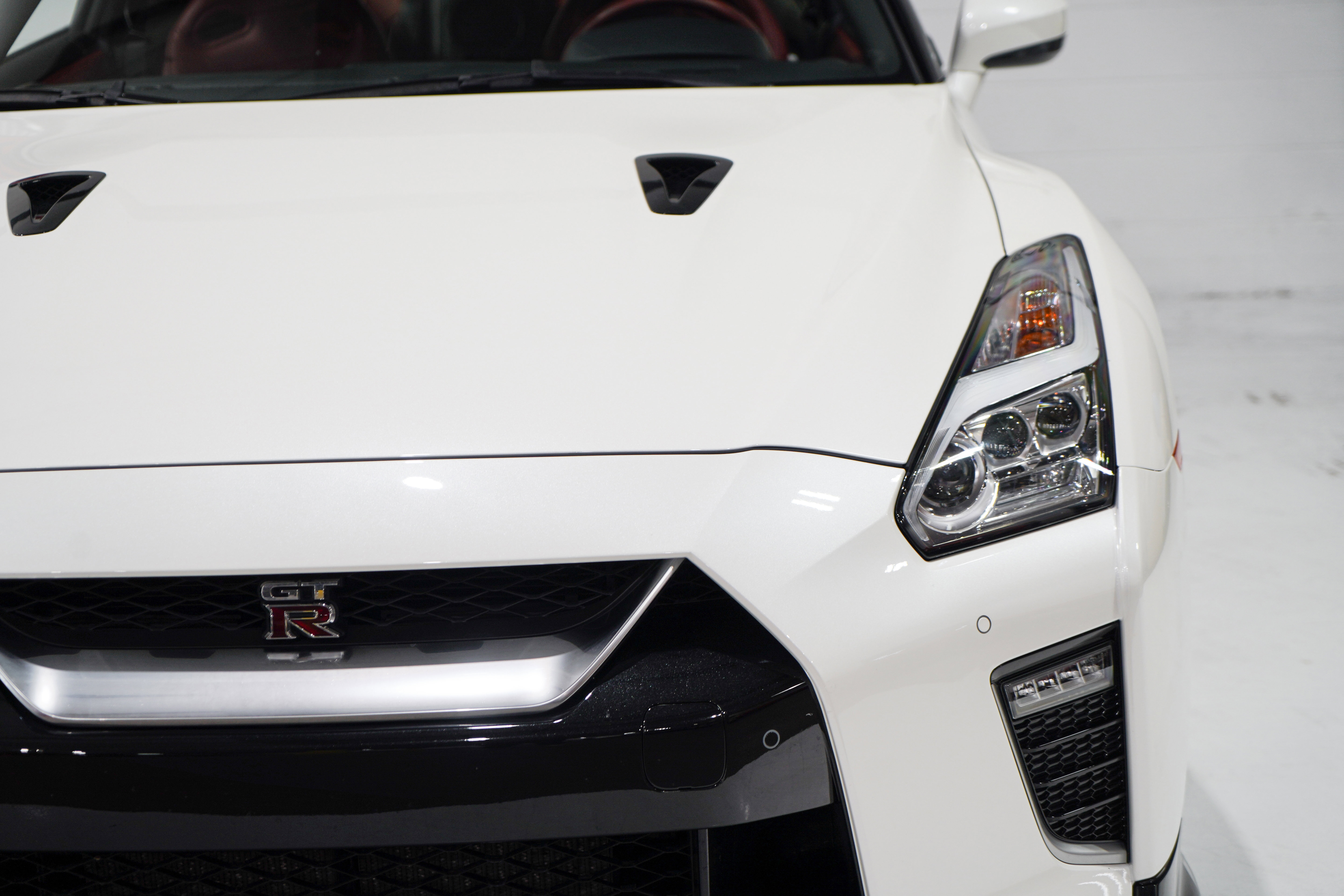 Used 2021 Nissan GT-R Premium AWD/4WD image 27