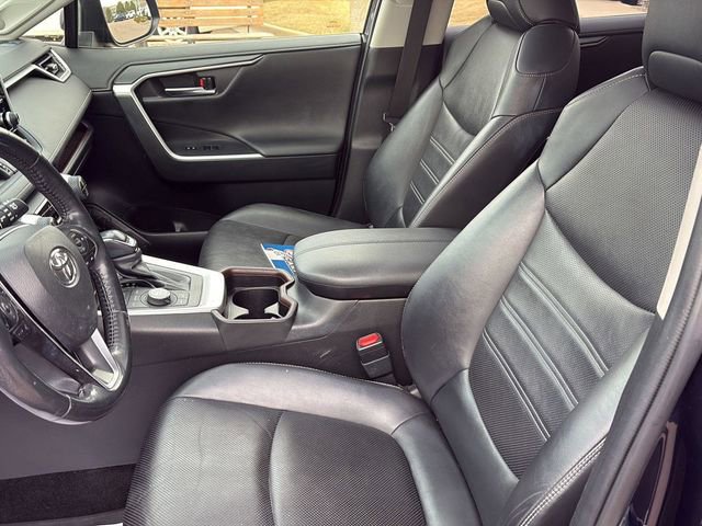 Used 2019 Toyota RAV4 Limited w/ Cold Weather Package image 6