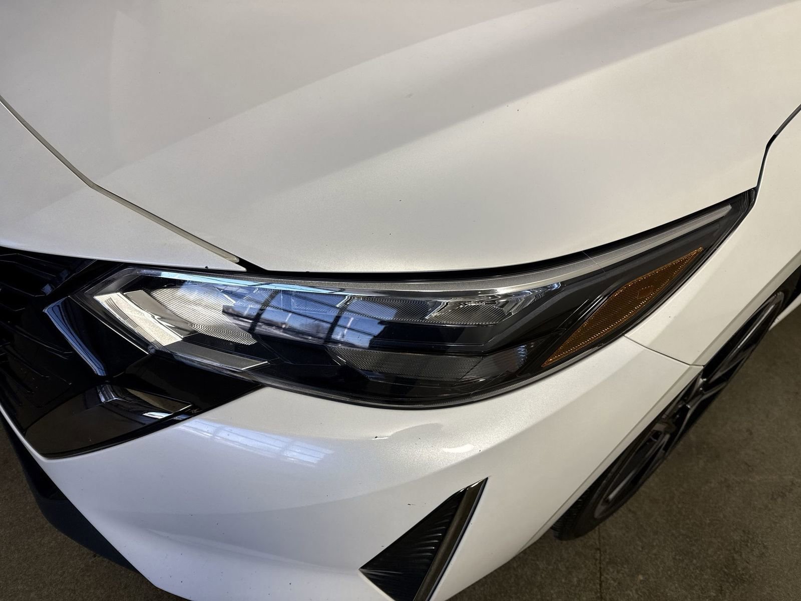 Certified 2024 Nissan Sentra SR FWD image 29