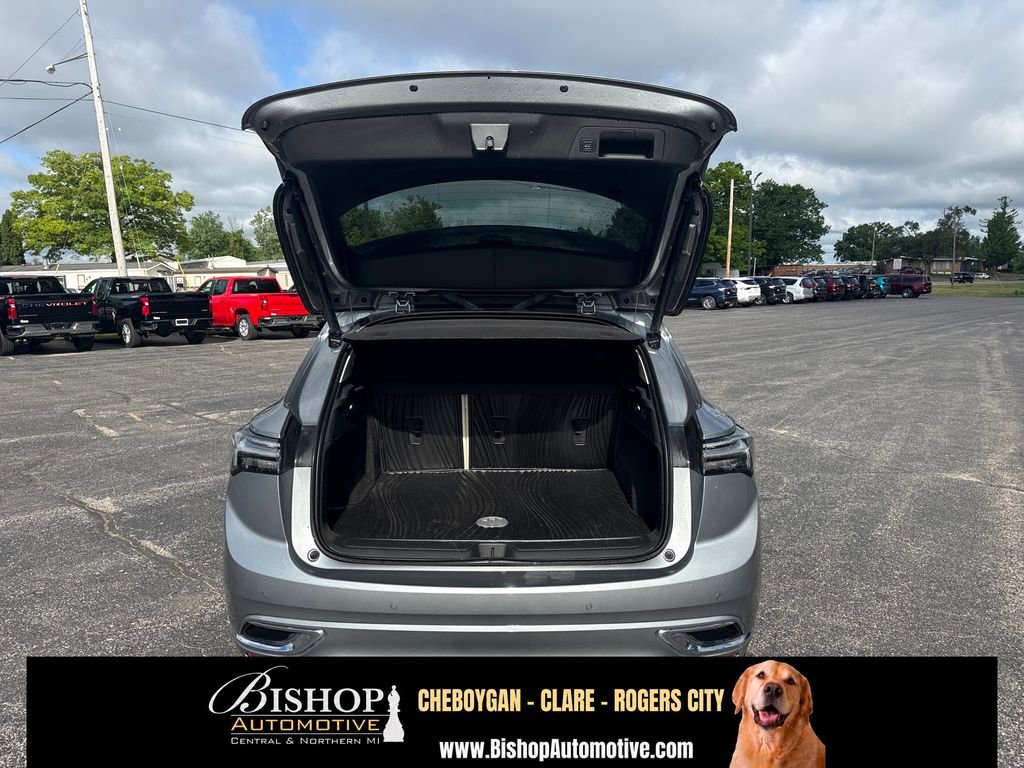 Used 2023 Buick Envision Avenir AWD/4WD image 22