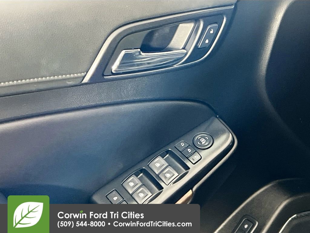 Used 2019 Chevrolet Suburban LT image 12