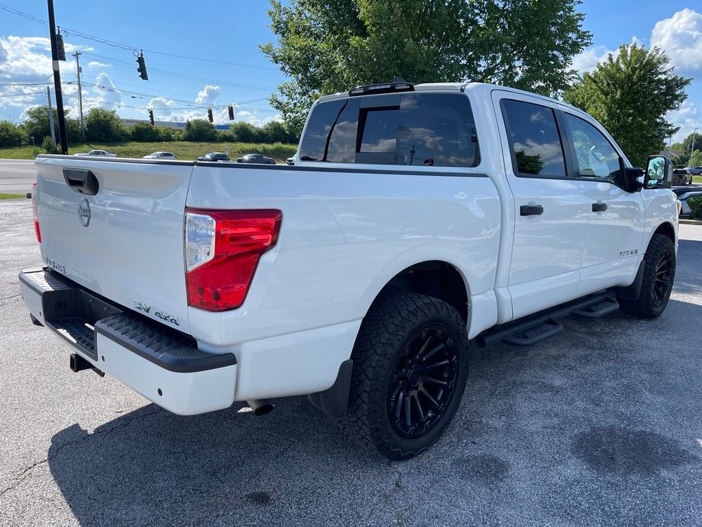 Used 2024 Nissan Titan SV w/ SV Convenience Package AWD/4WD image 4