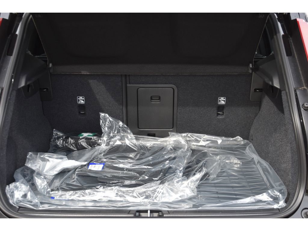 New 2026 Volvo XC40 B5 Core w/ Protection Package Premier AWD/4WD image 22