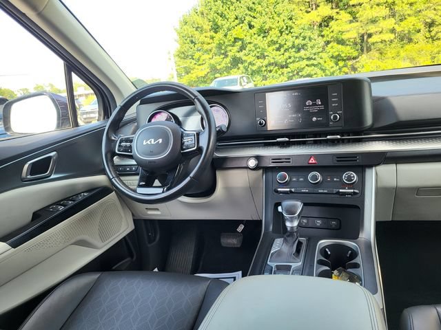 Used 2022 Kia Carnival LX FWD image 14