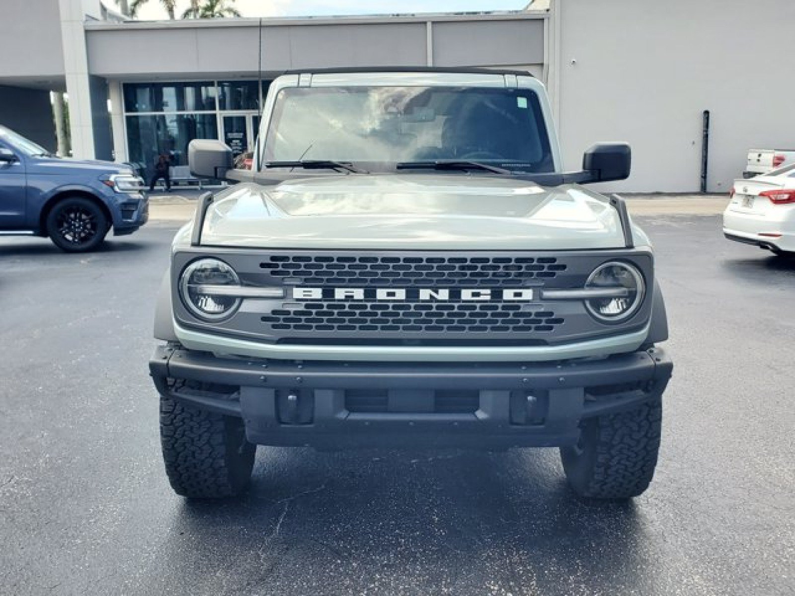 Used 2024 Ford Bronco Badlands AWD/4WD video 2