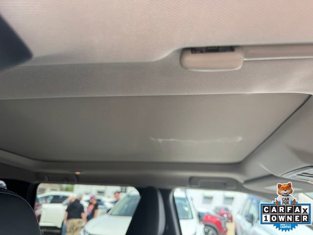 Used 2024 Mitsubishi Outlander SE image 2