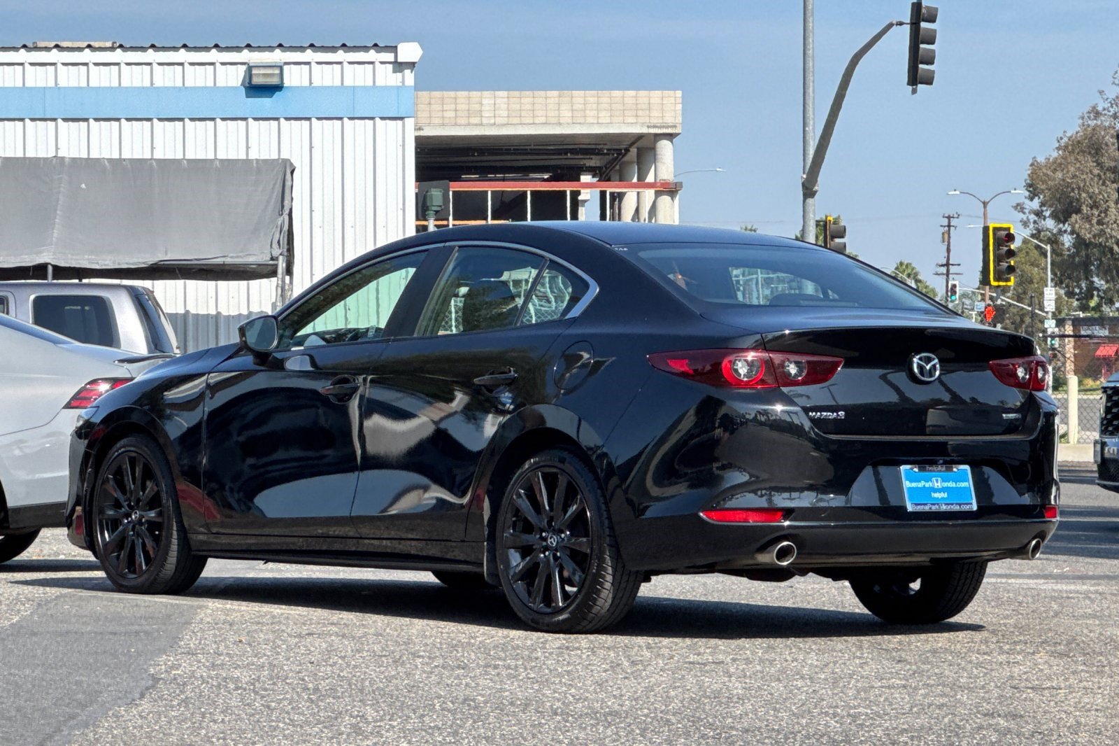 Used 2024 MAZDA MAZDA3 s FWD image 3