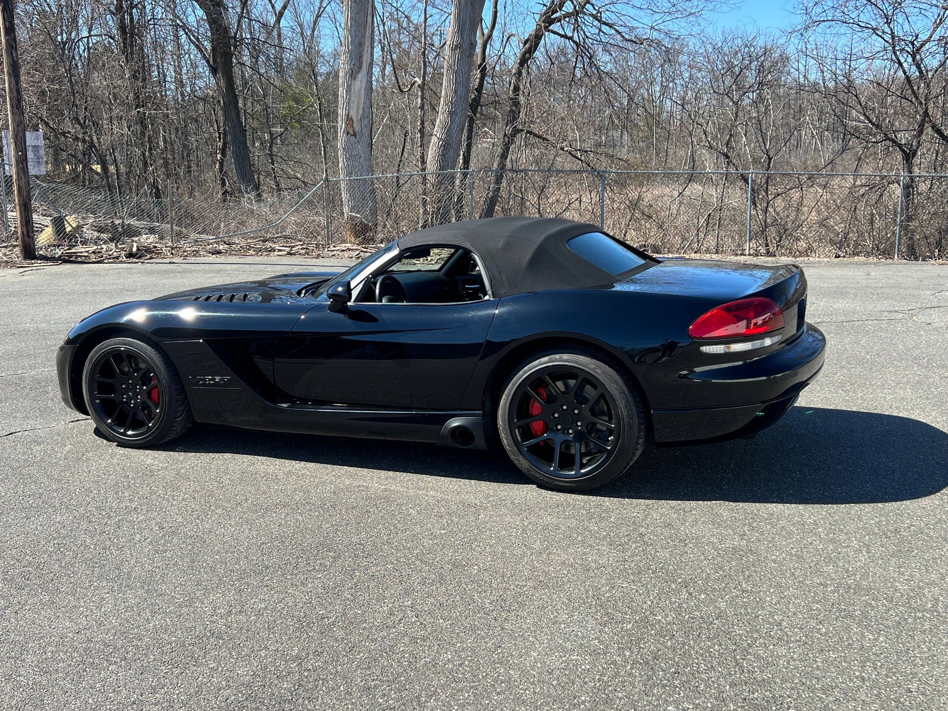 Used 2004 Dodge Viper SRT-10 RWD image 2